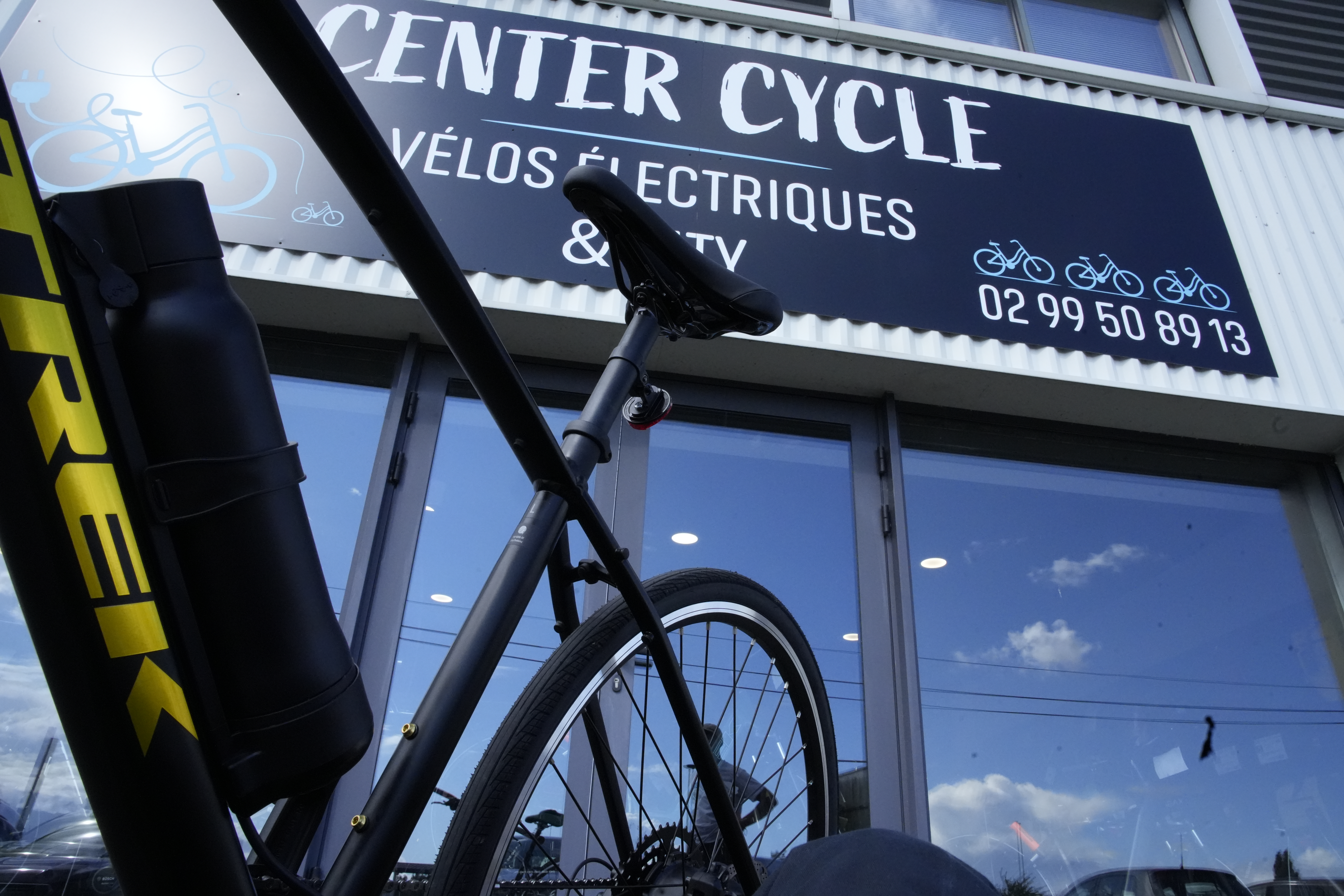 Façade Center Cycle VAE & City à Chartres-de-Bretagne