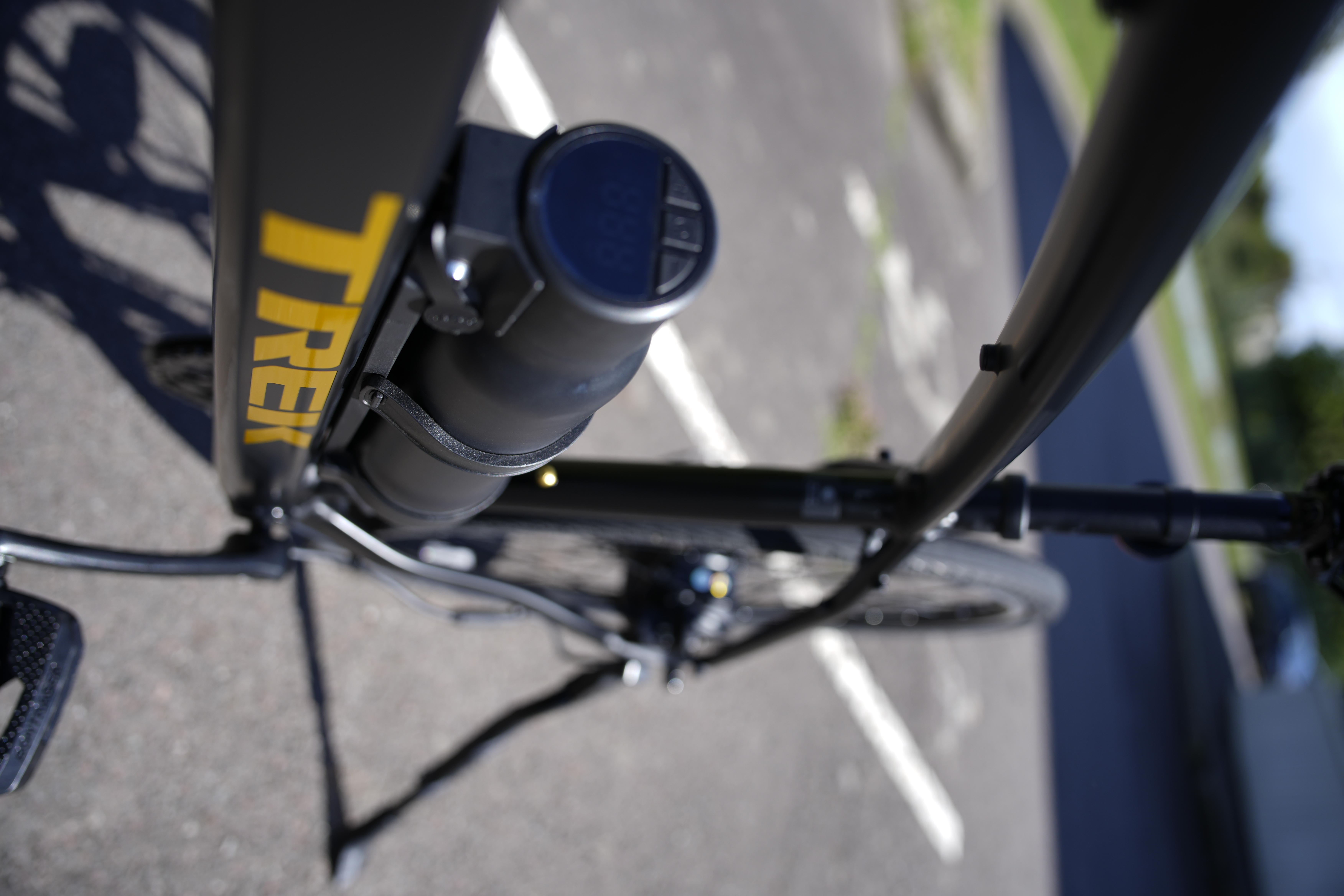 Batterie design format gourde noir mat